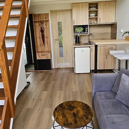 Tiny 1 Lakeforest Wellness *